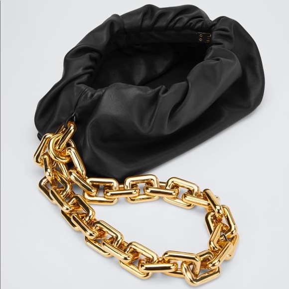 BOTTEGA VENETA The Chain Pouch gathered leather clutch - Picture 2 of 14